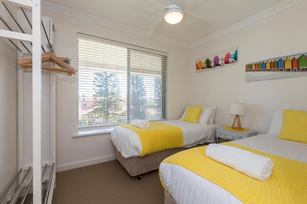 Cottesloe Beach Pines Apartment Perth Exteriör bild